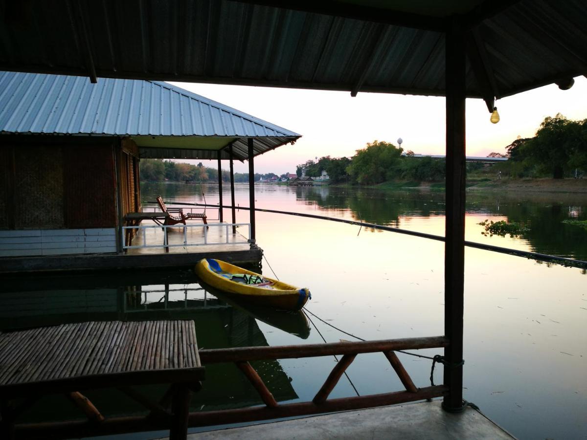 River Marina Resort Утай Тани Екстериор снимка